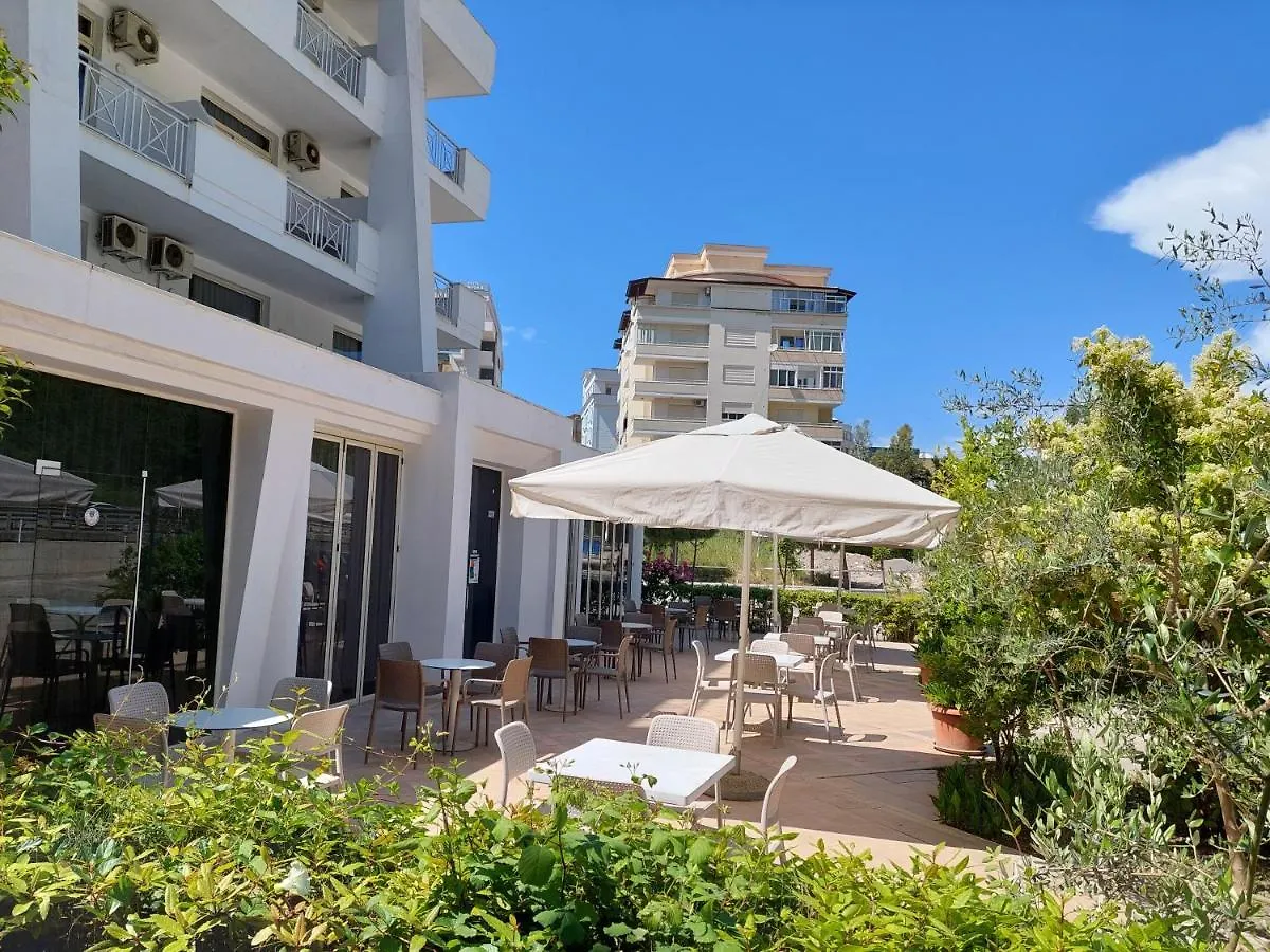 ***  Hotel Nacional Durrës Albánie