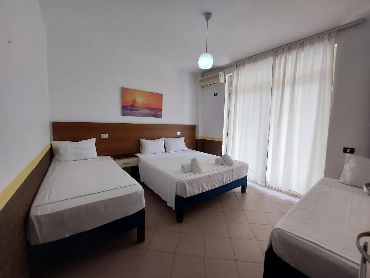 ***  Hotel Nacional Durrës Albánie